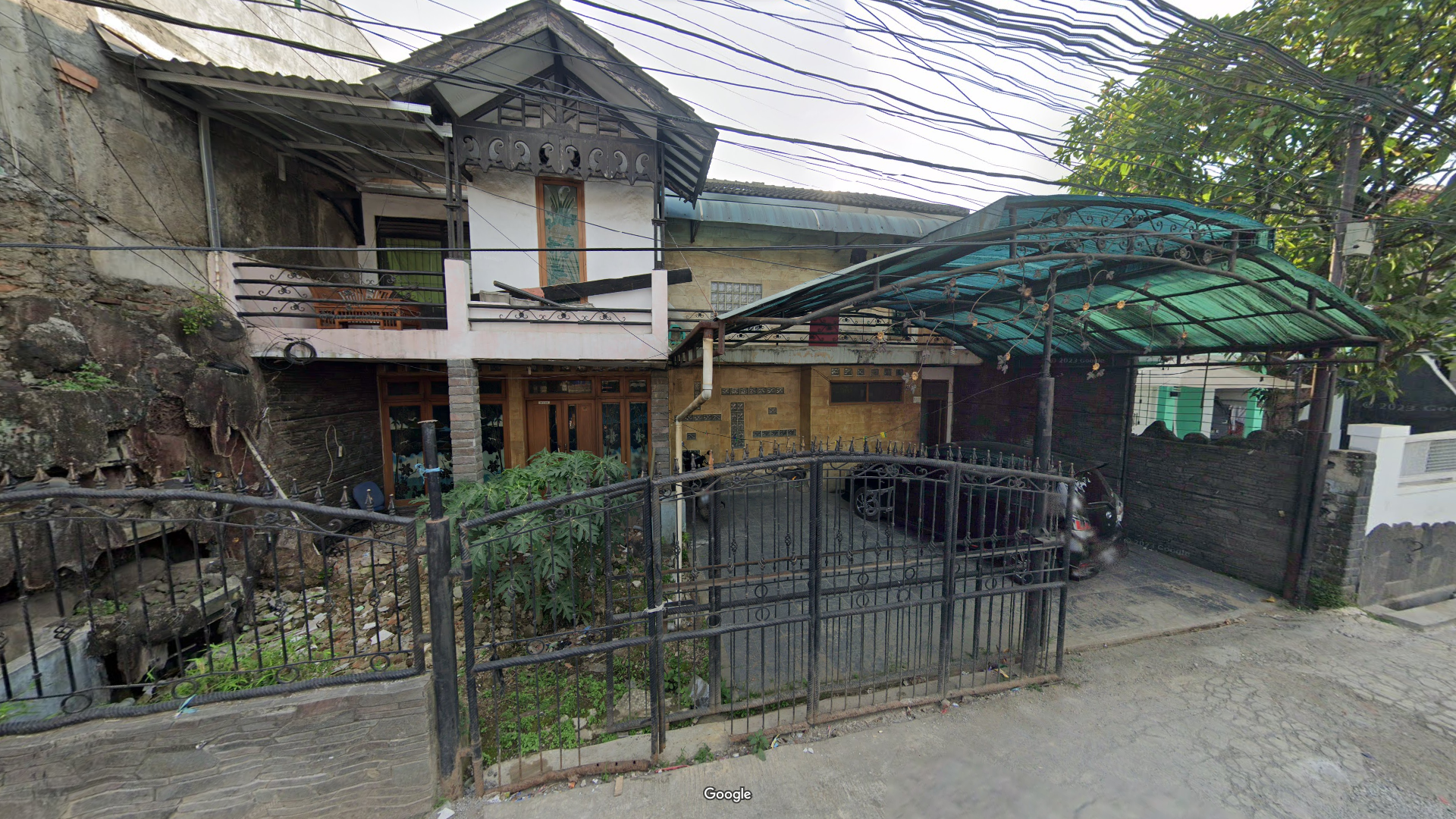 Shaquille game house location